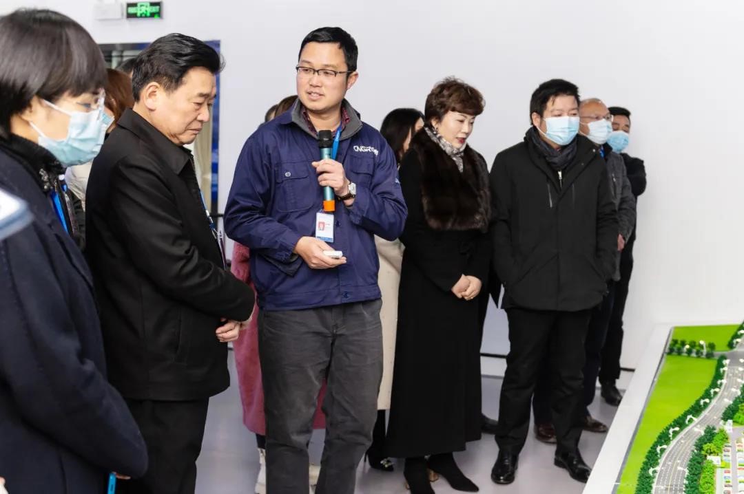 全國(guó)、省、市人大代表赴中部產(chǎn)業(yè)基地開(kāi)展會(huì)前集中視察工作