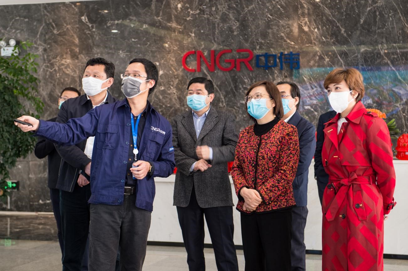 湖南省委常委、常務副省長謝建輝赴中偉視察復工復產(chǎn)工作