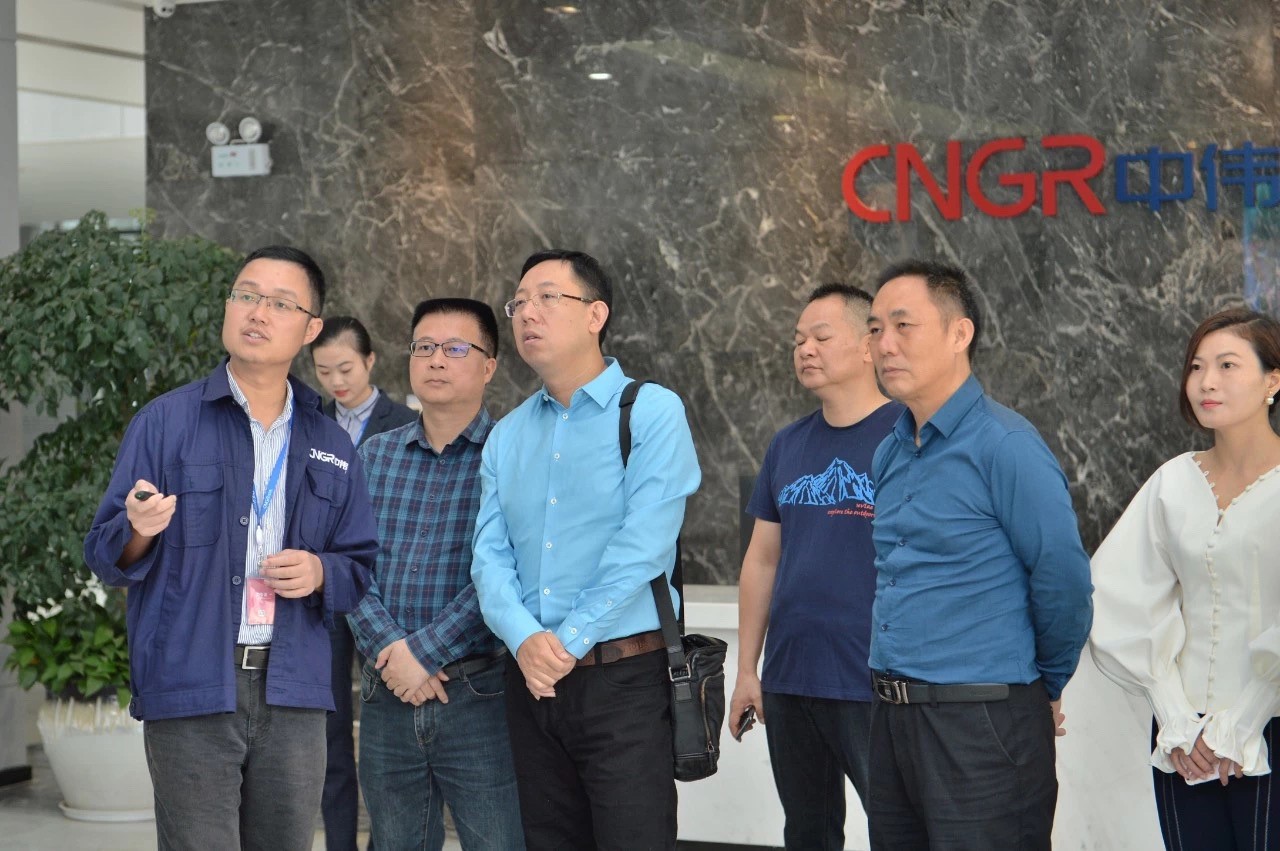 省生態(tài)環(huán)境廳相關領導赴中偉新材料中部產業(yè)基地調研