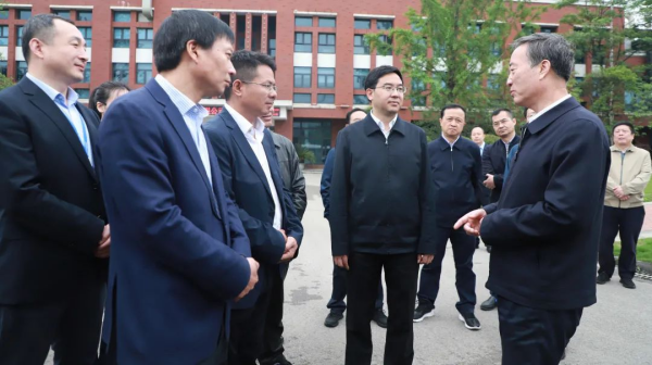 科技立企 | 貴州省政協(xié)主席趙永清寄語中偉：堅(jiān)定科技創(chuàng)新，助力企業(yè)做大做強(qiáng)