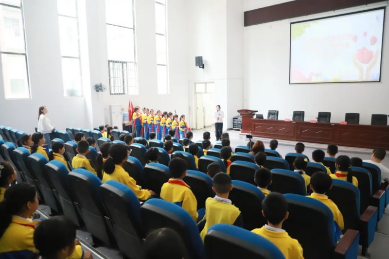 春暉心行·微愛傳遞|中偉銅仁、開陽產(chǎn)業(yè)基地開展愛心助學活動